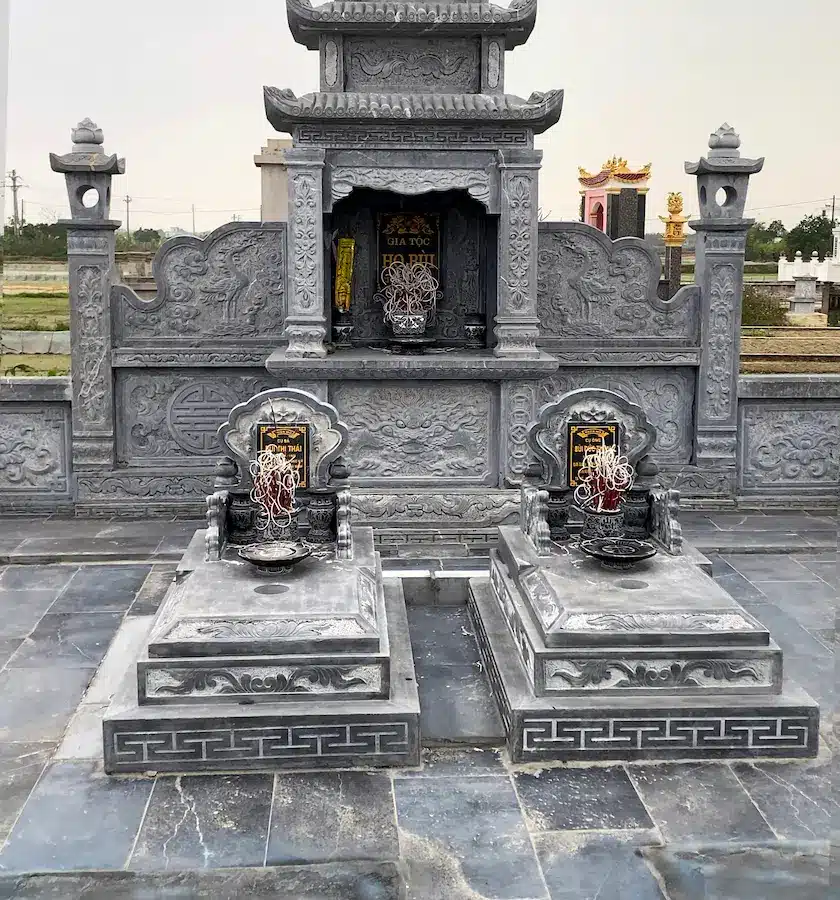 Không gian linh thiêng khu lăng